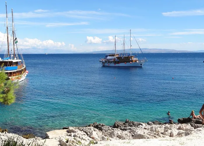 Trogir Yellow House