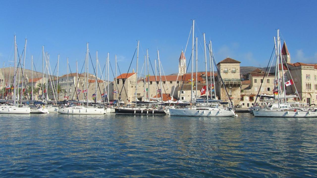 Yellow House Trogir