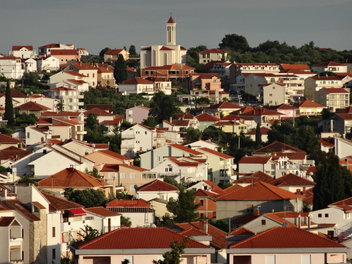 Yellow House * Trogir