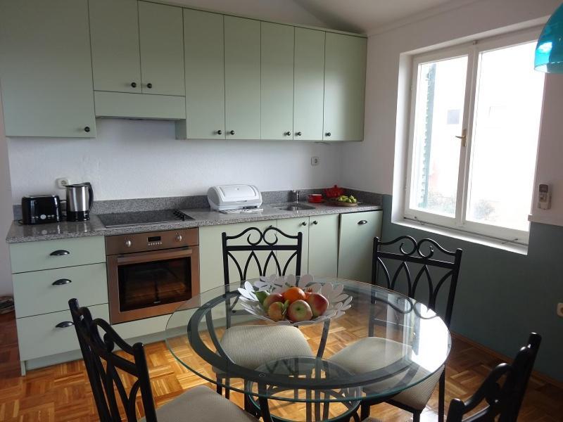 Apartment Yellow House Trogir